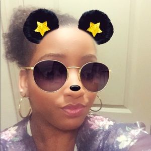 Meet your Posher, Danielle